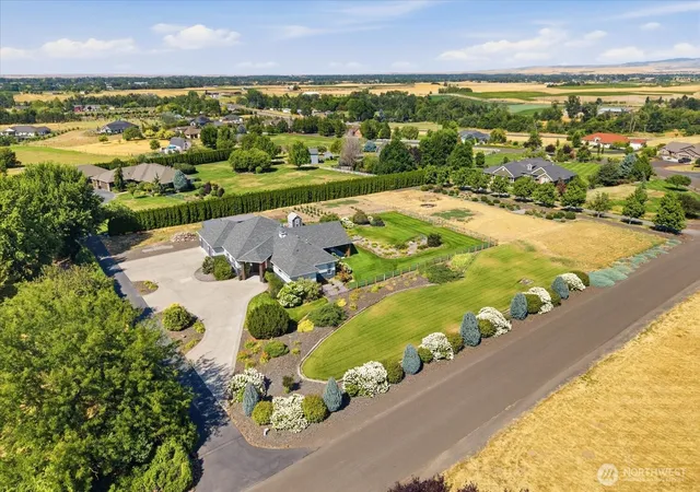 Photo 3 of Single family home for sale at 270 Summers Cir, Walla Walla, WA 99362 | MLS# NWM2583390 | Listing updated on 2026-10-01