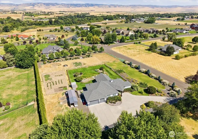Photo 4 of Single family home for sale at 270 Summers Cir, Walla Walla, WA 99362 | MLS# NWM2583390 | Listing updated on 2026-10-01