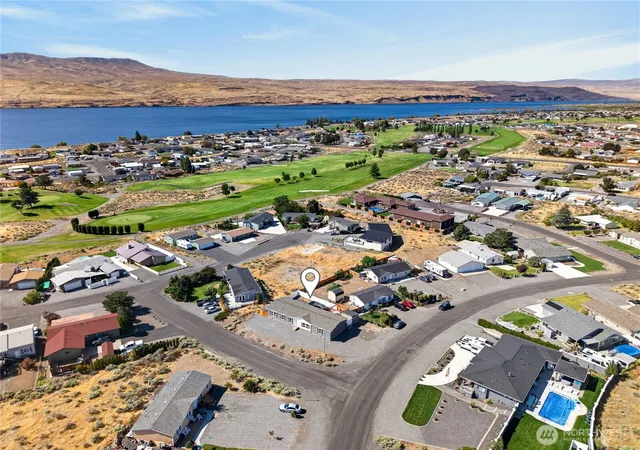 Photo 2 of Manufactured home for sale at 218 Sunshine Cir Sw, Mattawa, WA 99349 | MLS# NWM2583395 | Listing updated on 2026-09-24
