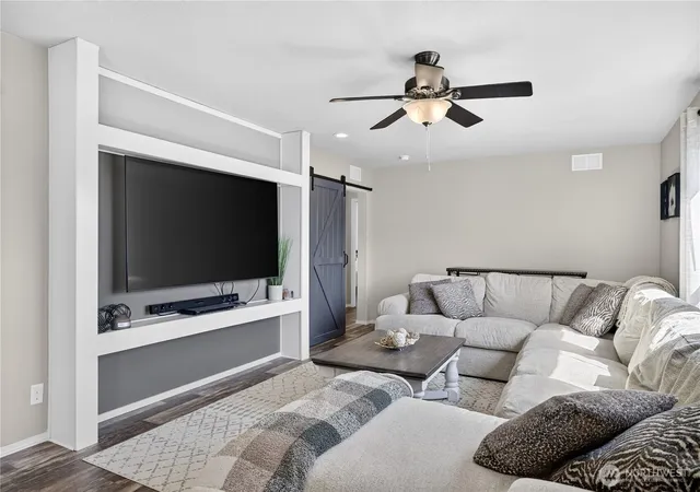 Photo 4 of Manufactured home for sale at 218 Sunshine Cir SW, Mattawa, WA 99349 | MLS# NWM2583395 | Listing updated on 2026-09-24