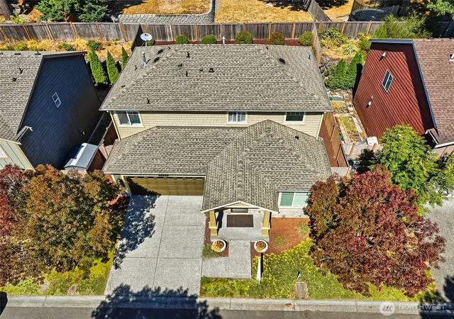 Photo 2 of Single family home for sale at 7624 Ne 201st Place, Kenmore, WA 98028 | MLS# NWM2583396 | Listing updated on 2026-09-30