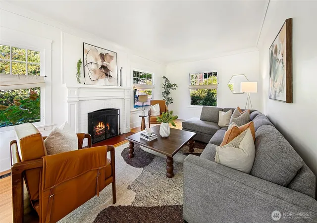 Photo 3 of Single family home for sale at 2320 Nob Hl Ave N, Seattle, WA 98109 | MLS# NWM2583399 | Listing updated on 2026-09-28