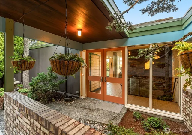 Photo 3 of Single family home for sale at 17059 16th Avenue SW, Normandy Park, WA 98166 | MLS# NWM2583404 | Listing updated on 2026-10-16