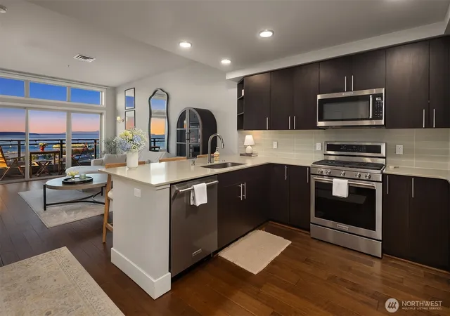 Photo 4 of Condo for sale at 50 Pine St #509, Edmonds, WA 98020 | MLS# NWM2583420 | Listing updated on 2026-10-01