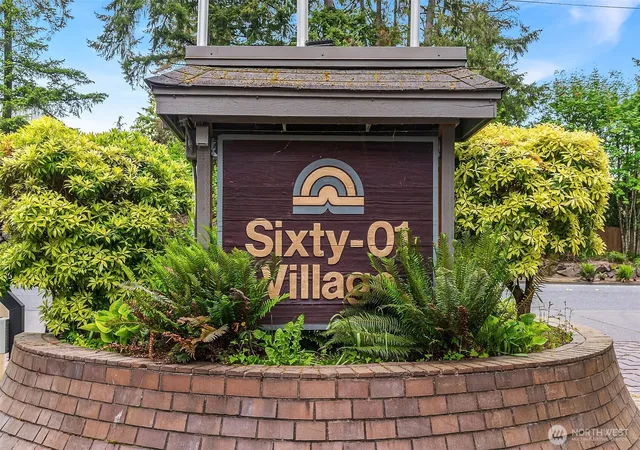 Photo 2 of Townhouse for sale at 6582 137th Avenue Ne #414, Redmond, WA 98052 | MLS# NWM2583423 | Listing updated on 2026-10-02