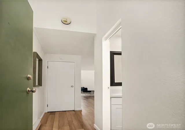 Photo 3 of Townhouse for sale at 6582 137th Avenue NE #414, Redmond, WA 98052 | MLS# NWM2583423 | Listing updated on 2026-10-02