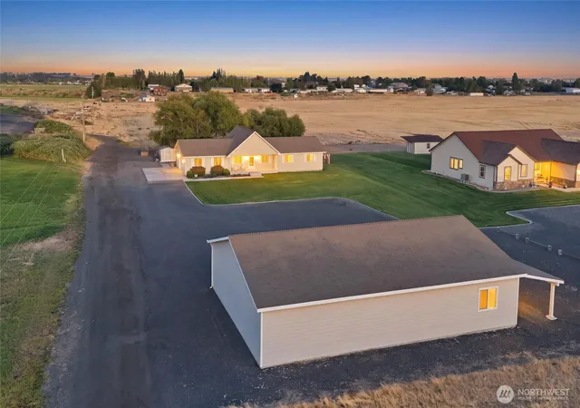 Photo 1 of Single family home for sale at 3489 Rd F Ne, Moses Lake, WA 98837 | MLS# NWM2583428 | Listing updated on 2026-09-30