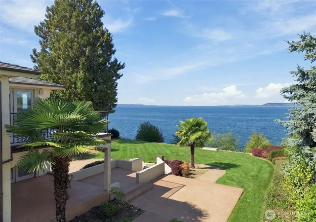 Photo 4 of Single family home for sale at 8711 Talbot Rd, Edmonds, WA 98026 | MLS# NWM2583429 | Listing updated on 2026-10-01