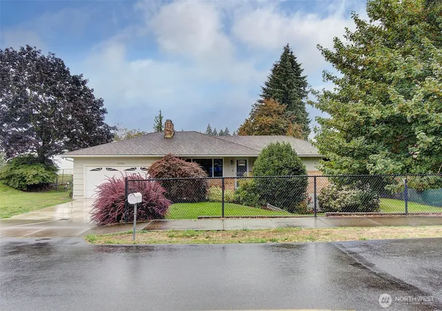 Single family home for sale at 10106 NE 23rd Avenue, Vancouver, WA 98686 | MLS# NWM2583438
