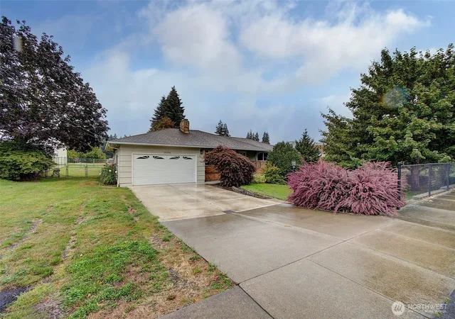Photo 2 of Single family home for sale at 10106 Ne 23rd Avenue, Vancouver, WA 98686 | MLS# NWM2583438 | Listing updated on 2026-09-17
