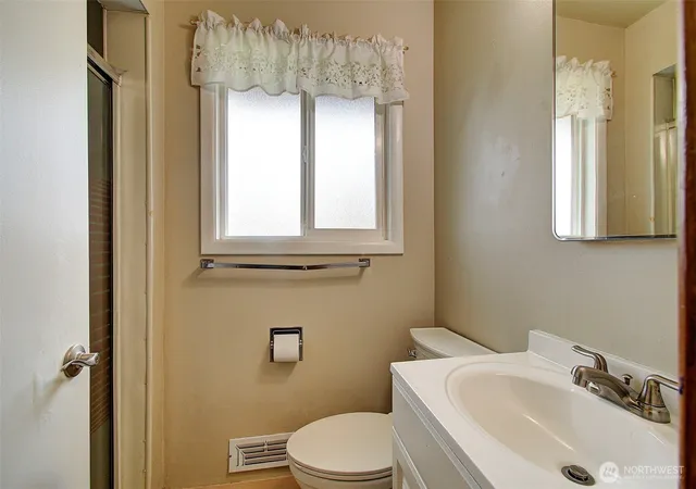 Photo 3 of Single family home for sale at 10106 NE 23rd Avenue, Vancouver, WA 98686 | MLS# NWM2583438 | Listing updated on 2026-09-17