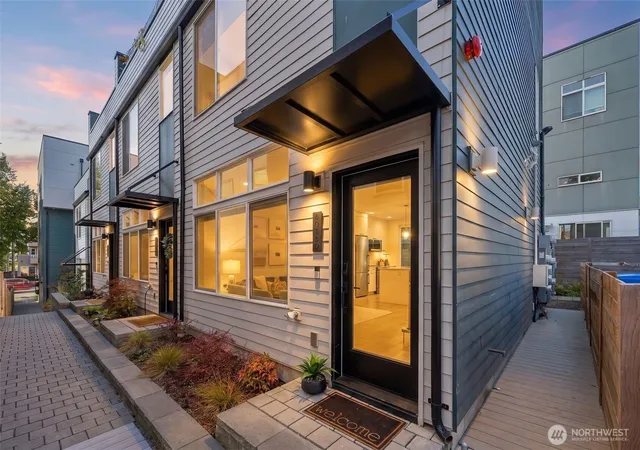 Townhouse for sale at 6016 California Ave SW #D, Seattle, WA 98136 | MLS# NWM2583439
