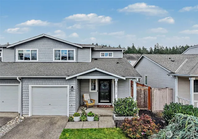 Photo 2 of Townhouse for sale at 28112 239th Place Se, Maple Valley, WA 98038 | MLS# NWM2583442 | Listing updated on 2026-09-25