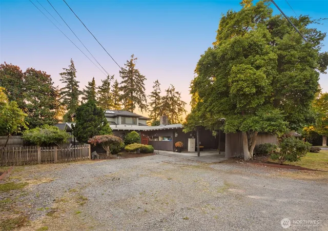 Photo 2 of Single family home for sale at 1250 6th Street W, Kirkland, WA 98033 | MLS# NWM2583443 | Listing updated on 2026-10-09