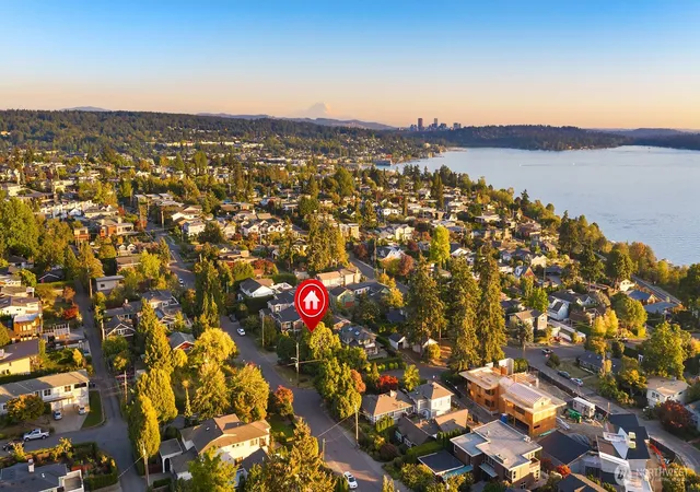 Single family home for sale at 1250 6th Street W, Kirkland, WA 98033 | MLS# NWM2583443 | Listing updated on 2026-10-09