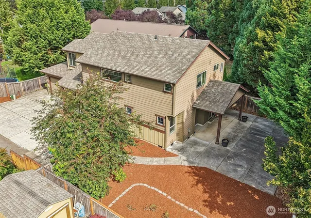 Photo 2 of Single family home for sale at 305 Nw 24th Way, Battle Ground, WA 98604 | MLS# NWM2583452 | Listing updated on 2026-09-28