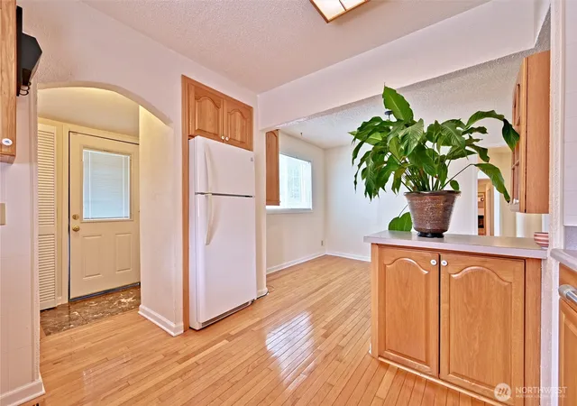 Photo 4 of Single family home for sale at 2272 Long Lake Rd SE, Port Orchard, WA 98366 | MLS# NWM2583464 | Listing updated on 2026-09-22