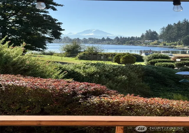 Photo 3 of Sale Pending at 25739 135th Avenue Se #1, Kent, WA 98042 | MLS# NWM2583468 | Listing updated on 2026-09-28