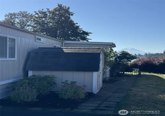 Photo 3 of Sale Pending at 25739 135th Avenue SE #1, Kent, WA 98042 | MLS# NWM2583468 | Listing updated on 2026-09-28