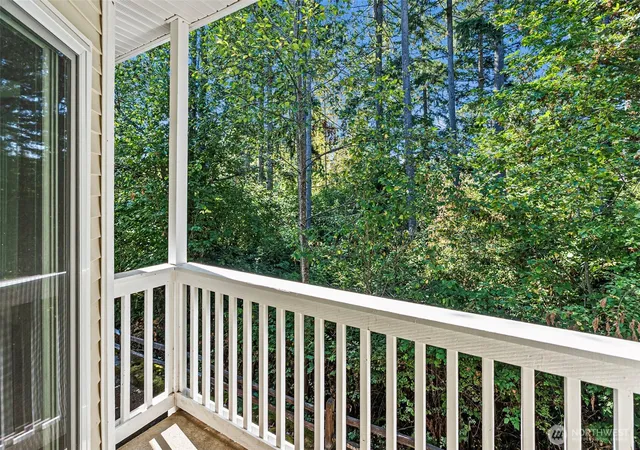 Photo 4 of Condo for sale at 17824 75th Avenue E, Puyallup, WA 98375 | MLS# NWM2583482 | Listing updated on 2026-09-21