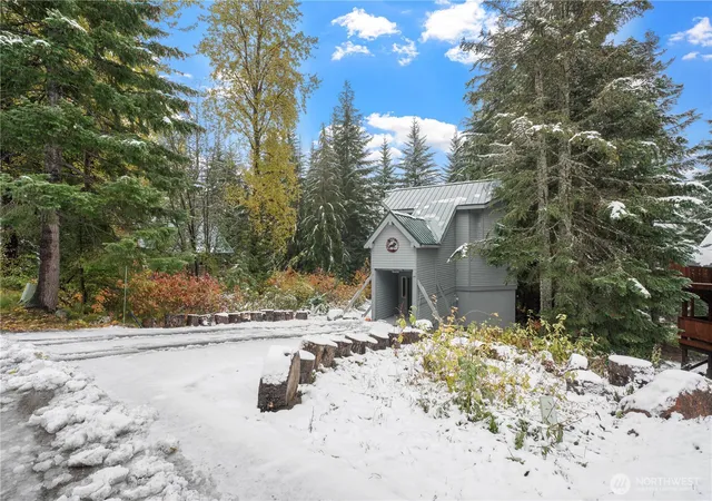 Photo 2 of Single family home for sale at 180 Chamonix Pl, Snoqualmie Pass, WA 98068 | MLS# NWM2583483 | Listing updated on 2026-09-23