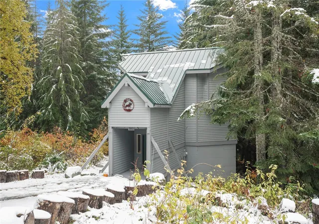 Photo 3 of Single family home for sale at 180 Chamonix Pl, Snoqualmie Pass, WA 98068 | MLS# NWM2583483 | Listing updated on 2026-09-23