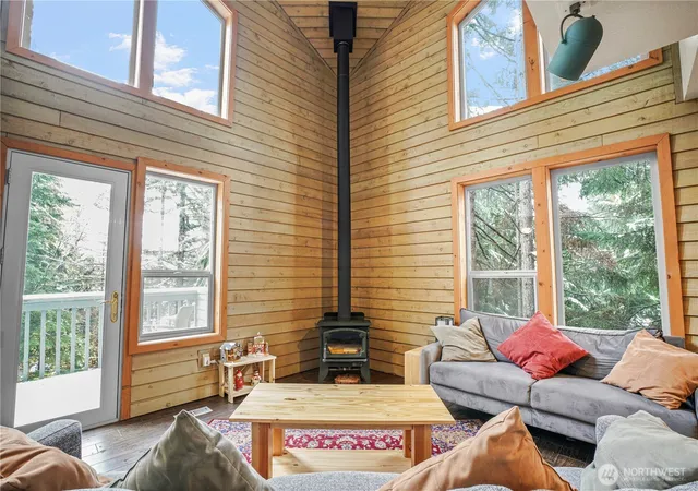 Photo 4 of Single family home for sale at 180 Chamonix Pl, Snoqualmie Pass, WA 98068 | MLS# NWM2583483 | Listing updated on 2026-09-23