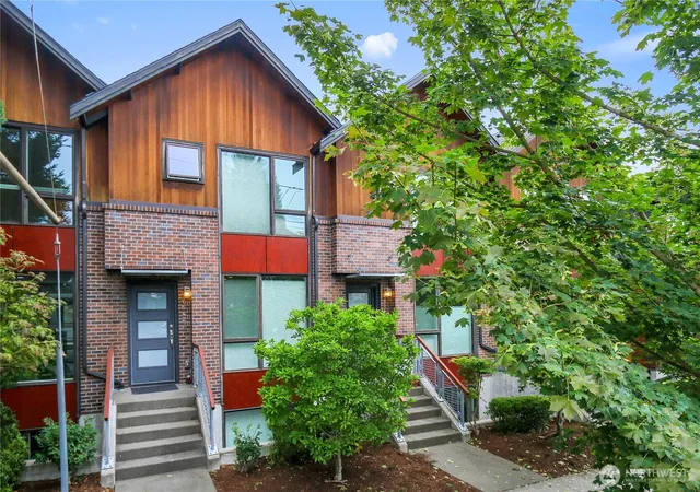 Photo 1 of Condo for sale at 6542 32nd Avenue Ne #B, Seattle, WA 98115 | MLS# NWM2583490 | Listing updated on 2026-09-18