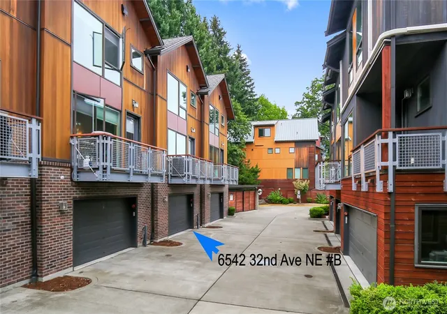 Photo 2 of Condo for sale at 6542 32nd Avenue Ne #B, Seattle, WA 98115 | MLS# NWM2583490 | Listing updated on 2026-09-18