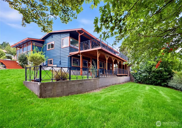 Photo 3 of Single family home for sale at 18534 55th Avenue Ne, Kenmore, WA 98028 | MLS# NWM2583493 | Listing updated on 2026-10-02