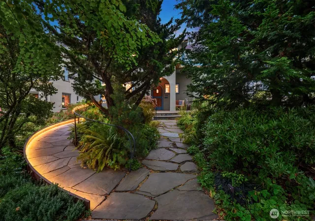 Photo 3 of Single family home for sale at 1718 Palm Ave SW, Seattle, WA 98116 | MLS# NWM2583498 | Listing updated on 2026-10-02