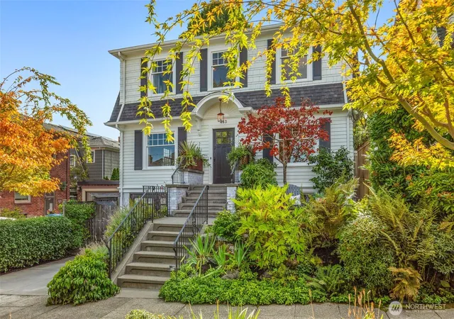 Photo 1 of Sale Pending at 463 Lynn St, Seattle, WA 98109 | MLS# NWM2583501 | Listing updated on 2026-09-23