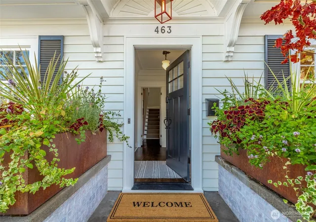 Photo 2 of Sale Pending at 463 Lynn St, Seattle, WA 98109 | MLS# NWM2583501 | Listing updated on 2026-09-23