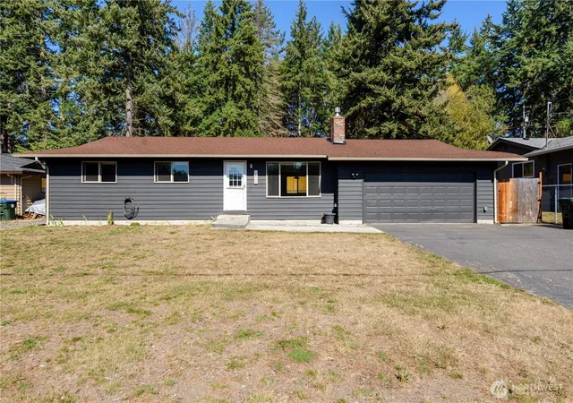 Photo 3 of Single family home for sale at 1809 W 10th Street, Port Angeles, WA 98363 | MLS# NWM2583516 | Listing updated on 2026-10-01