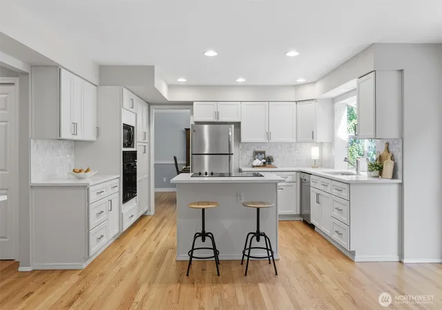 Photo 2 of Single family home for sale at 12109 39th Drive Se, Everett, WA 98208 | MLS# NWM2583518 | Listing updated on 2026-10-01