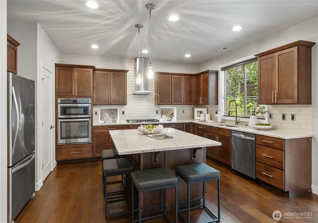 Photo 4 of Single family home for sale at 13530 NE 128th Place, Kirkland, WA 98034 | MLS# NWM2583521 | Listing updated on 2026-09-29