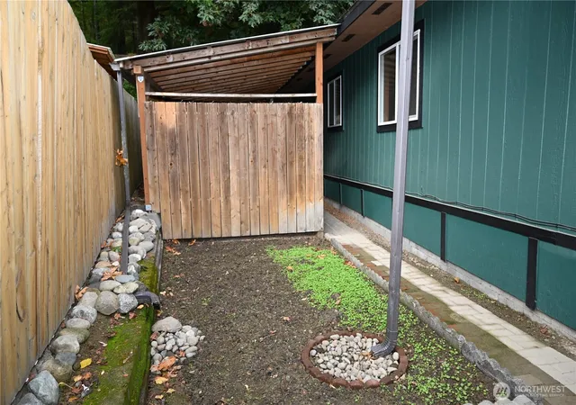 Photo 3 of Manufactured home for sale at 1438 NE Steele Crk Dr #102, Bremerton, WA 98311 | MLS# NWM2583522 | Listing updated on 2026-10-14