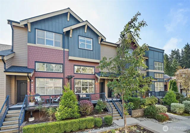 Townhouse for sale at 4824 Pointes Dr, Mukilteo, WA 98275 | MLS# NWM2583524