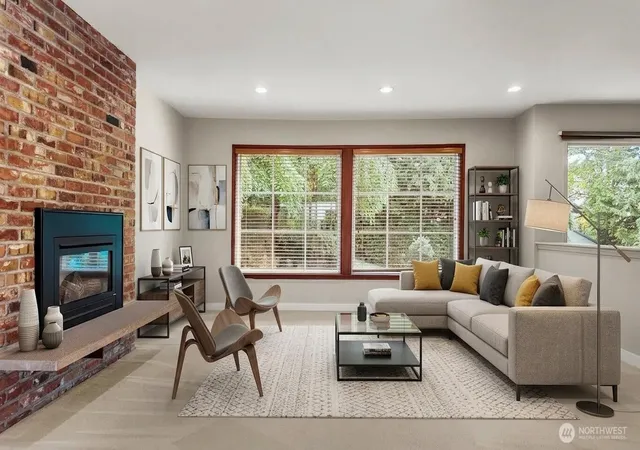 Photo 2 of Single family home for sale at 4850 S Spencer St, Seattle, WA 98118 | MLS# NWM2583538 | Listing updated on 2026-10-23