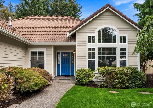 Photo 2 of Single family home for sale at 4204 Campus Green Dr Ne, Lacey, WA 98516 | MLS# NWM2583539 | Listing updated on 2026-09-25