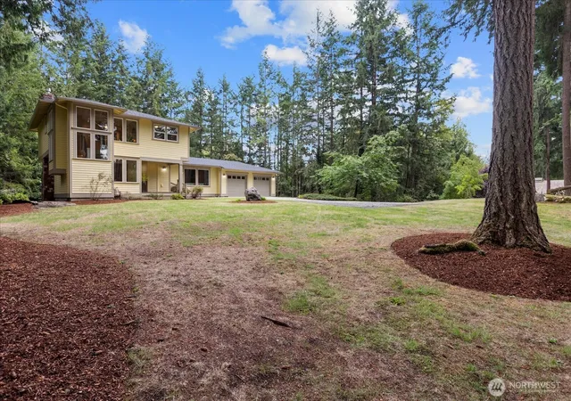 Photo 3 of Single family home for sale at 20012 Ne 177th Street, Woodinville, WA 98077 | MLS# NWM2583563 | Listing updated on 2026-10-01