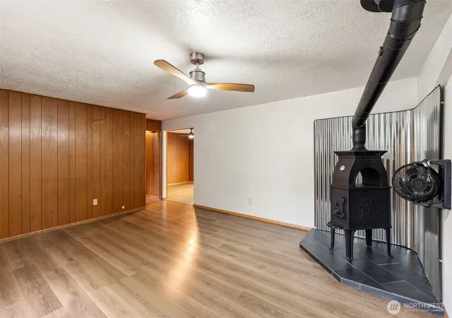 Photo 2 of Single family home for sale at 1003 East St, Vader, WA 98593 | MLS# NWM2583564 | Listing updated on 2026-09-17