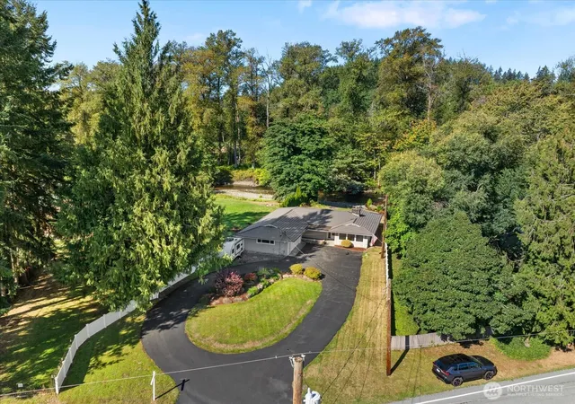 Photo 2 of Single family home for sale at 628 Russell Rd, Snohomish, WA 98290 | MLS# NWM2583566 | Listing updated on 2026-09-25