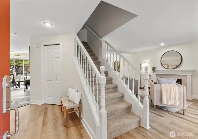 Photo 4 of Single family home for sale at 13106 Harbour Hts Dr, Mukilteo, WA 98275 | MLS# NWM2583570 | Listing updated on 2026-10-01