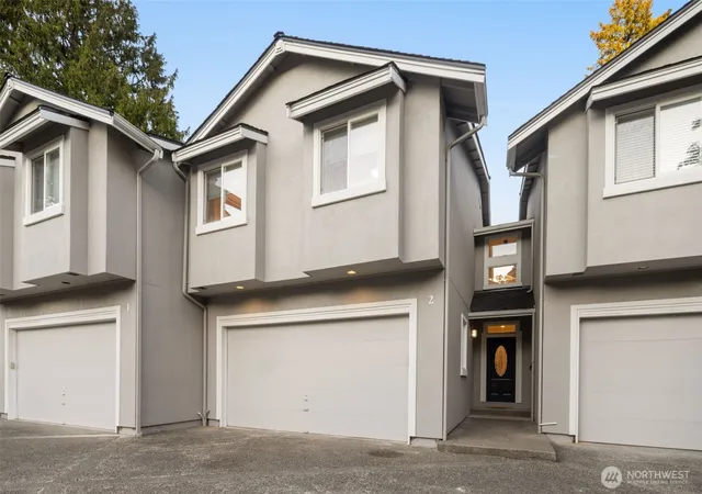 Photo 2 of Sale Pending at 1102 Bellevue Way Se #2, Bellevue, WA 98004 | MLS# NWM2583580 | Listing updated on 2026-09-21