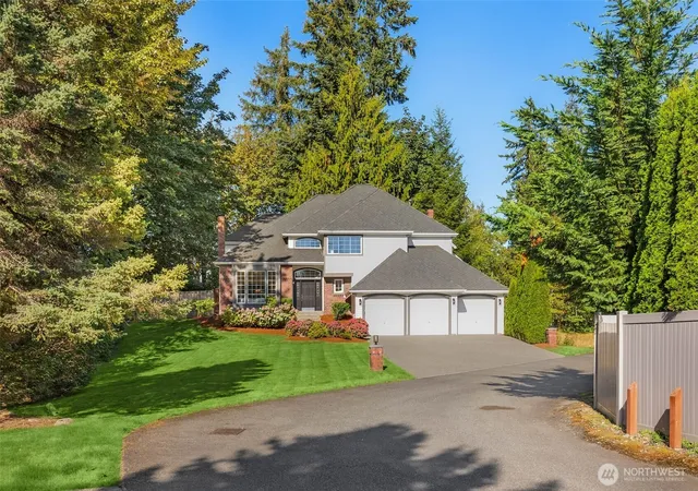 Photo 2 of Single family home for sale at 7229 245th Way Ne, Redmond, WA 98053 | MLS# NWM2583582 | Listing updated on 2026-09-30