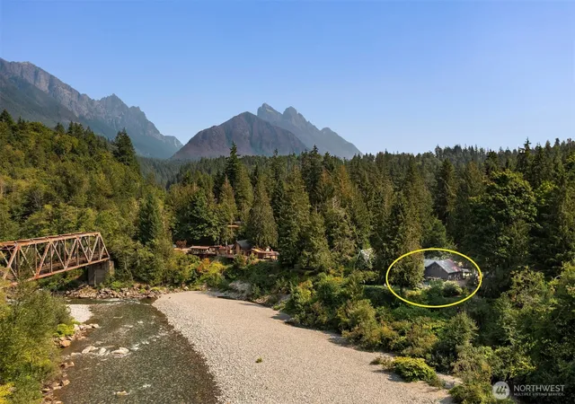 Photo 2 of Single family home for sale at 51833 217th Place Se, Gold Bar, WA 98251 | MLS# NWM2583588 | Listing updated on 2026-09-29