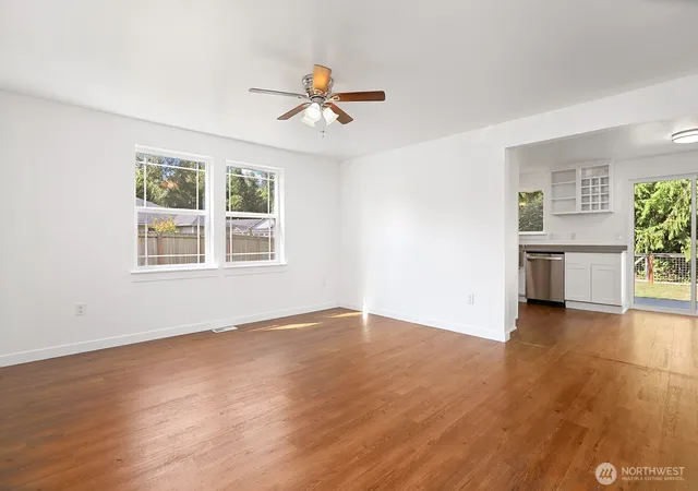 Photo 3 of Single family home for sale at 904 Sapp Pl, Sedro Woolley, WA 98284 | MLS# NWM2583600 | Listing updated on 2026-09-17