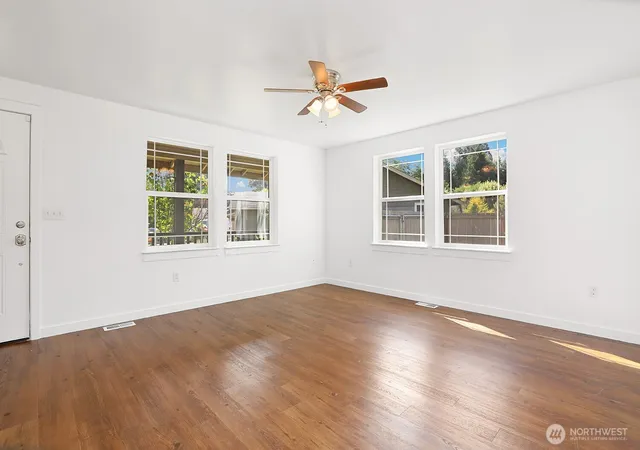 Photo 3 of Single family home for sale at 904 Sapp Pl, Sedro Woolley, WA 98284 | MLS# NWM2583600 | Listing updated on 2026-09-17