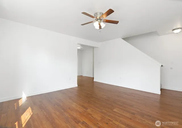 Photo 4 of Single family home for sale at 904 Sapp Pl, Sedro Woolley, WA 98284 | MLS# NWM2583600 | Listing updated on 2026-09-17